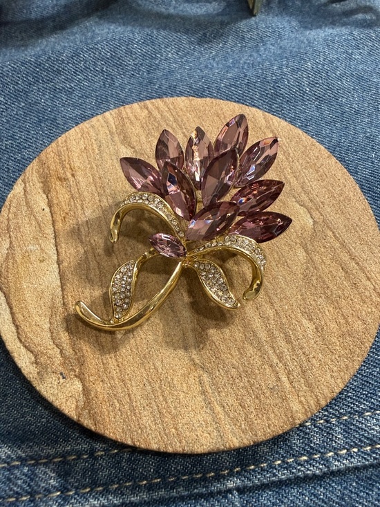Jewelry - Fashion Gold-Tone Pink Crystal Floral Brooch